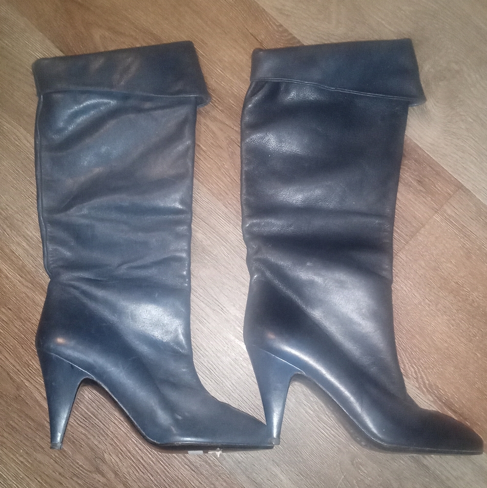 Elegant Navy Blue Leather Heeled Boots